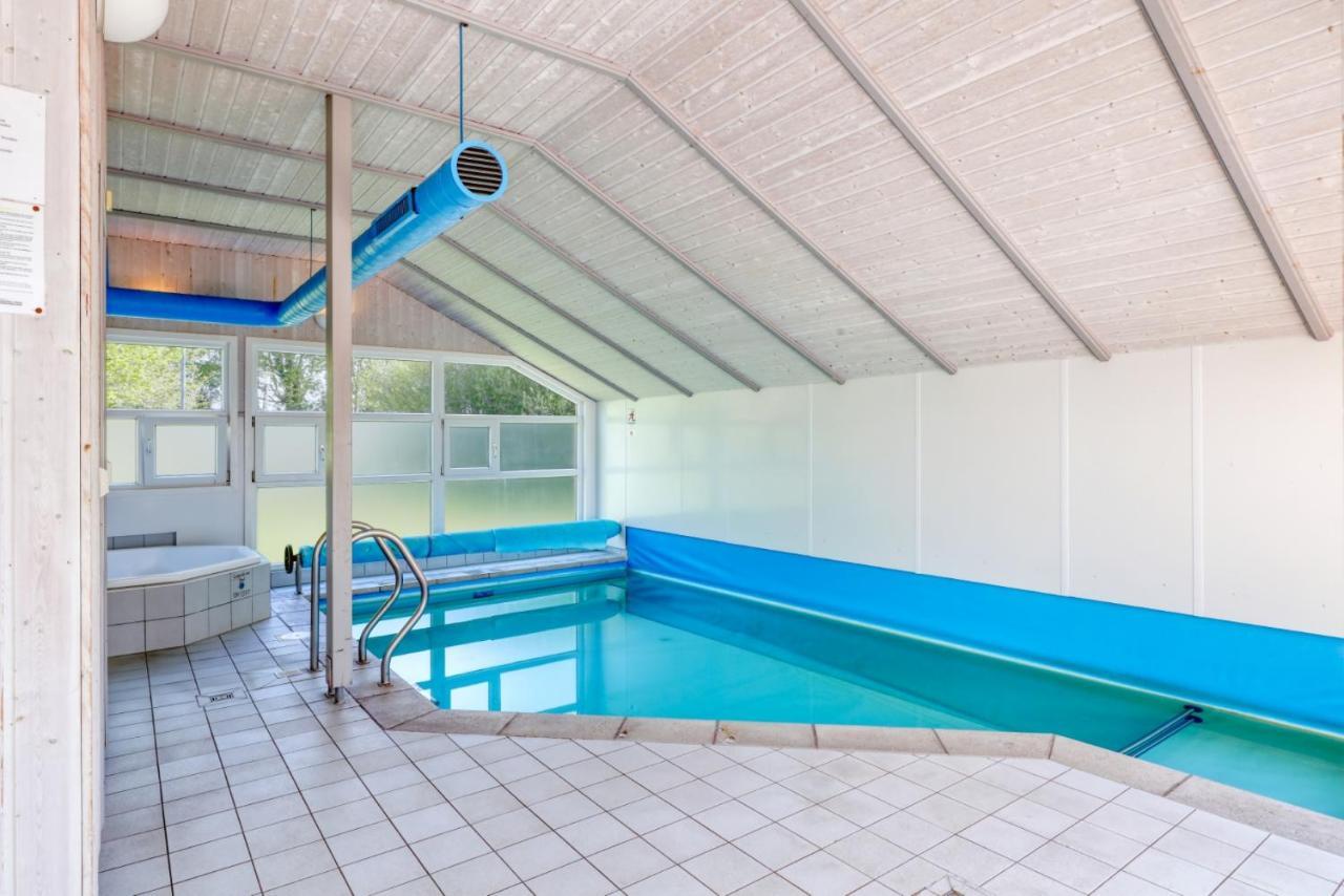 Вилла Kranich Poolferienhaus Hohendorf  Экстерьер фото