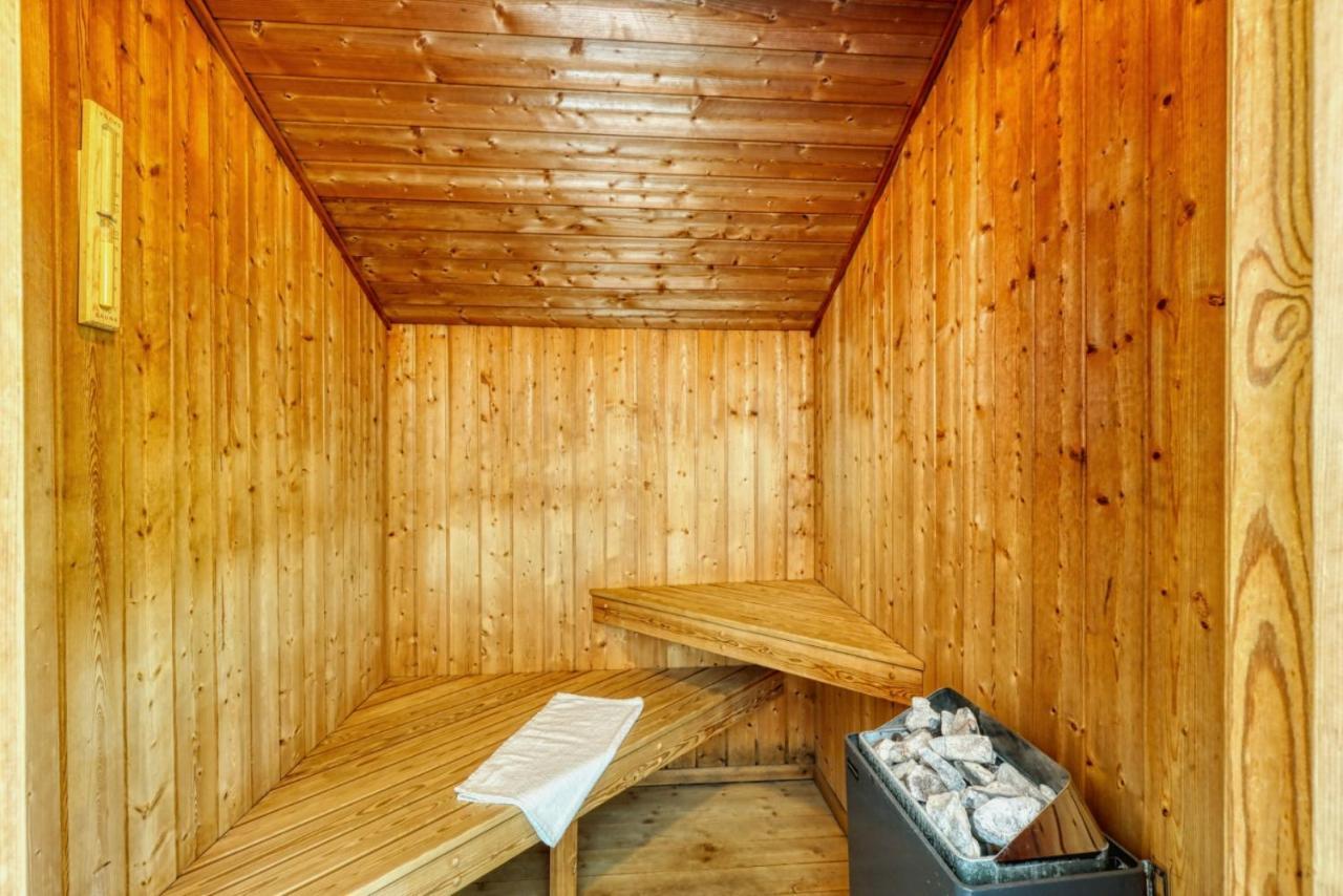 Вилла Kranich Poolferienhaus Hohendorf  Экстерьер фото