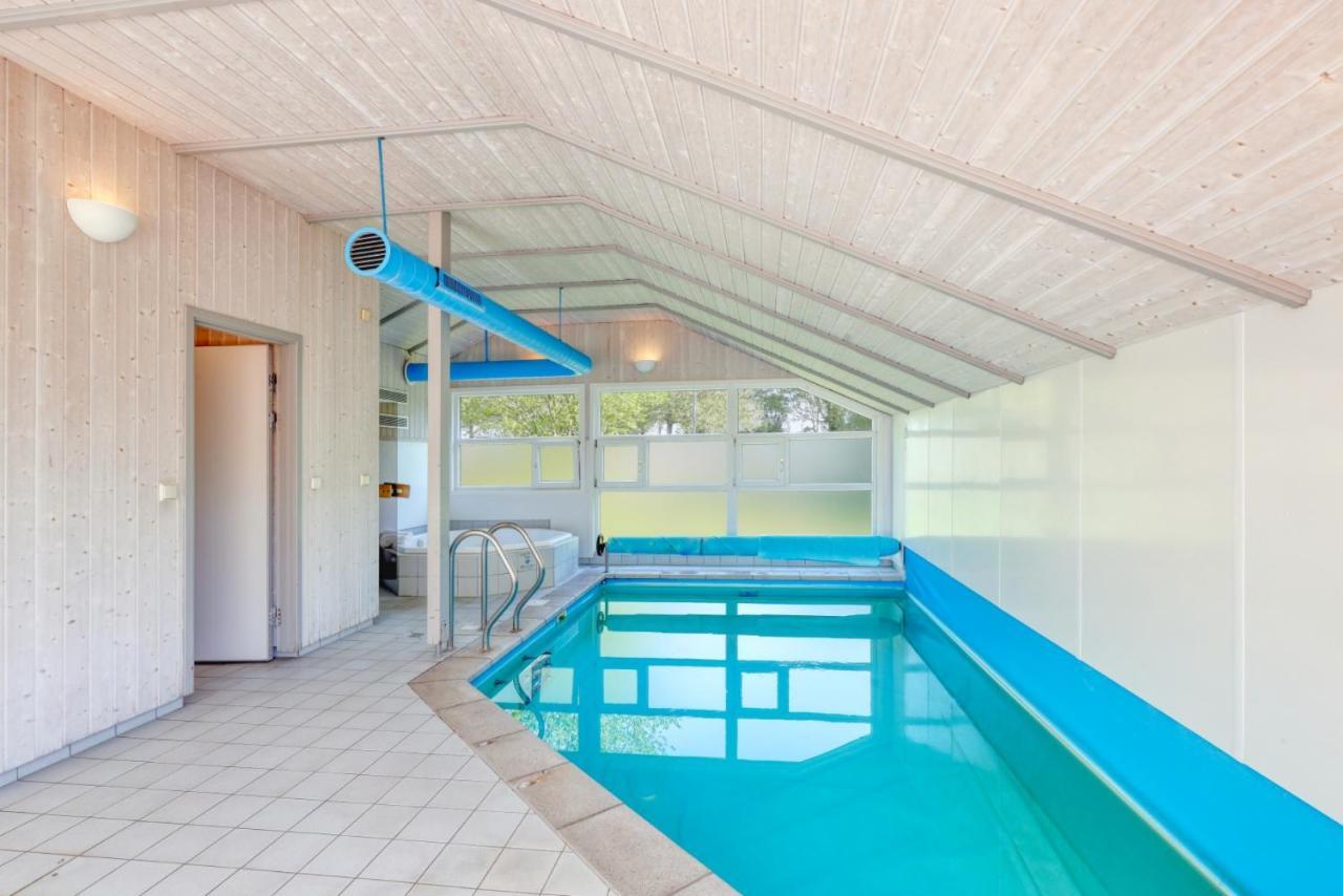 Вилла Kranich Poolferienhaus Hohendorf  Экстерьер фото